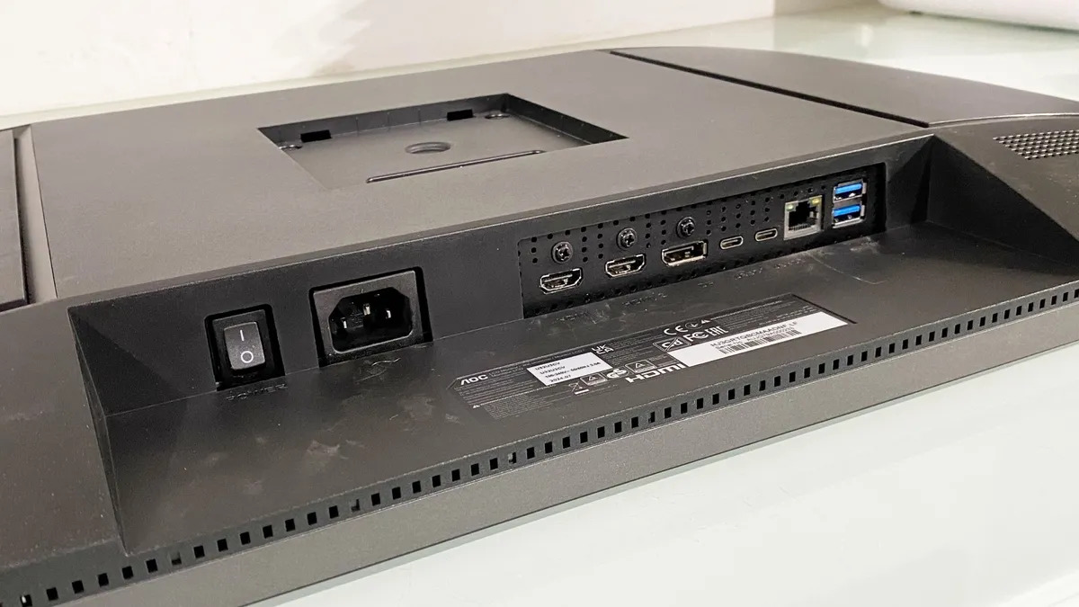 AOC Graphic Pro U32U3CV 9