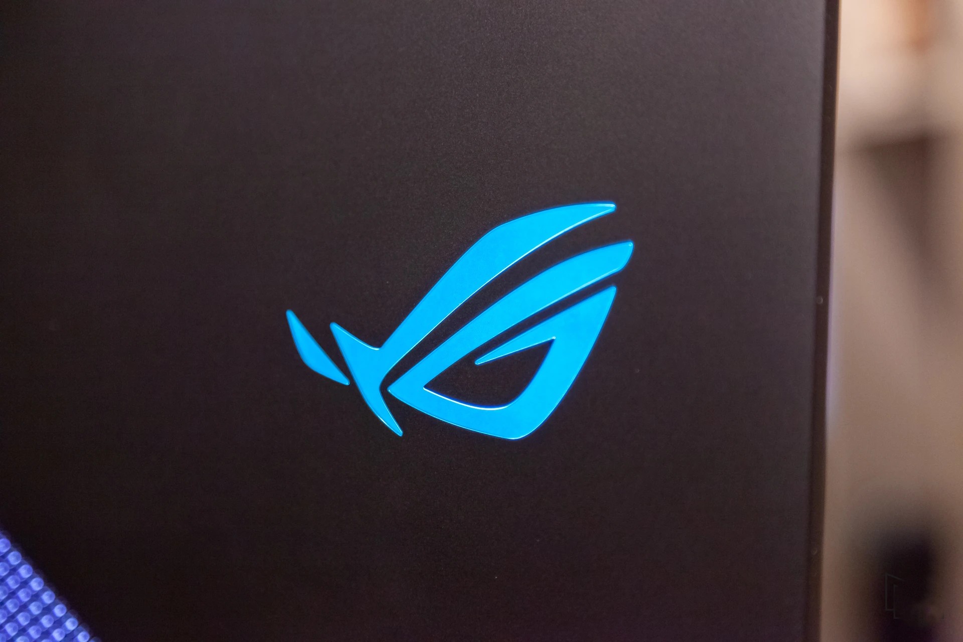 Đánh giá ASUS ROG Strix SCAR 18 (2025) - Chiếc laptop gaming vượt xa mọi kỳ vọng 84 ASUS ROG Strix SCAR 18 2025 26