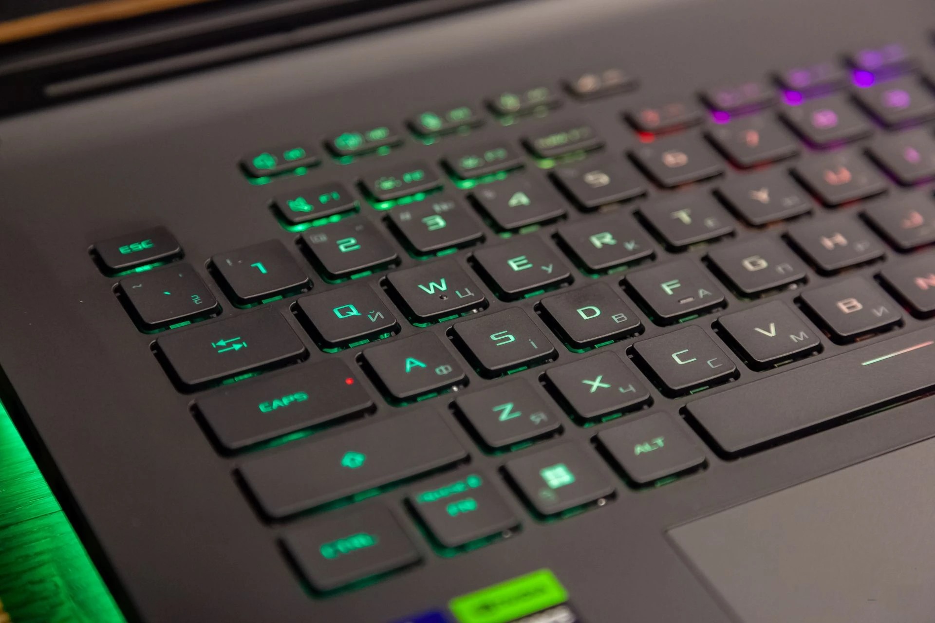 Đánh giá ASUS ROG Strix SCAR 18 (2025) - Chiếc laptop gaming vượt xa mọi kỳ vọng 77 ASUS ROG Strix SCAR 18 2025 33