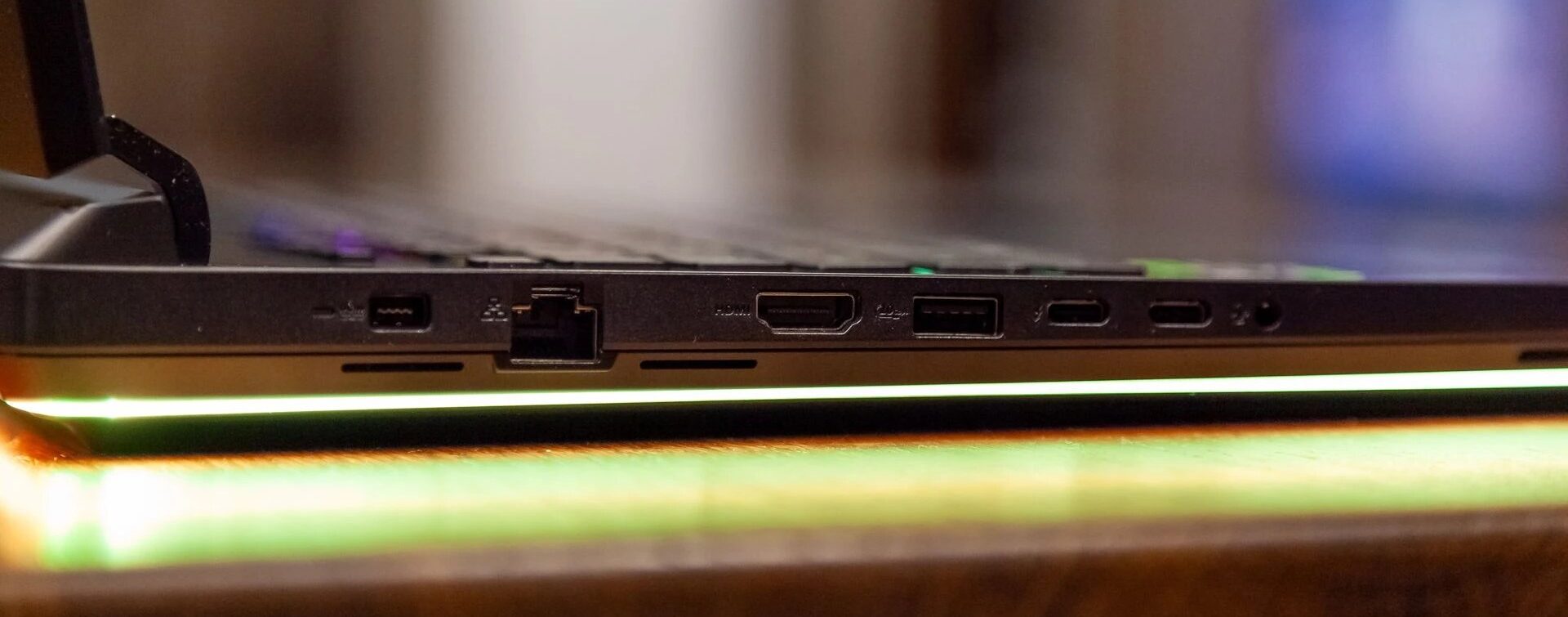 ASUS ROG Strix SCAR 18 2025 37 e1748145445448