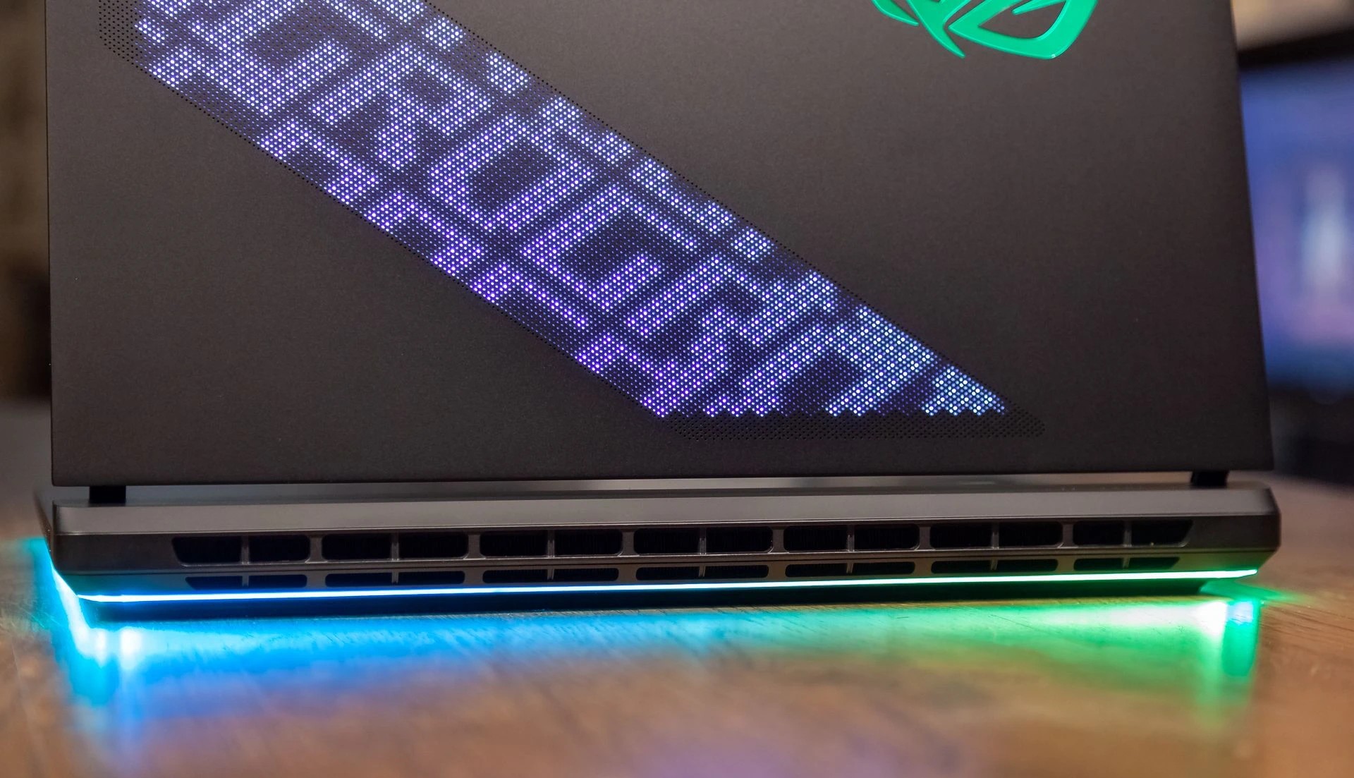 Đánh giá ASUS ROG Strix SCAR 18 (2025) - Chiếc laptop gaming vượt xa mọi kỳ vọng 106 ASUS ROG Strix SCAR 18 2025 4