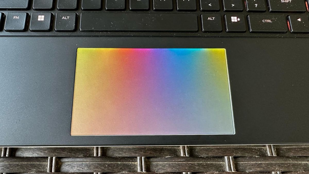 Đánh giá Alienware x16 (2023) - Vượt xa giới hạn của một laptop gaming mỏng nhẹ 38 Alienware x16 2023 10