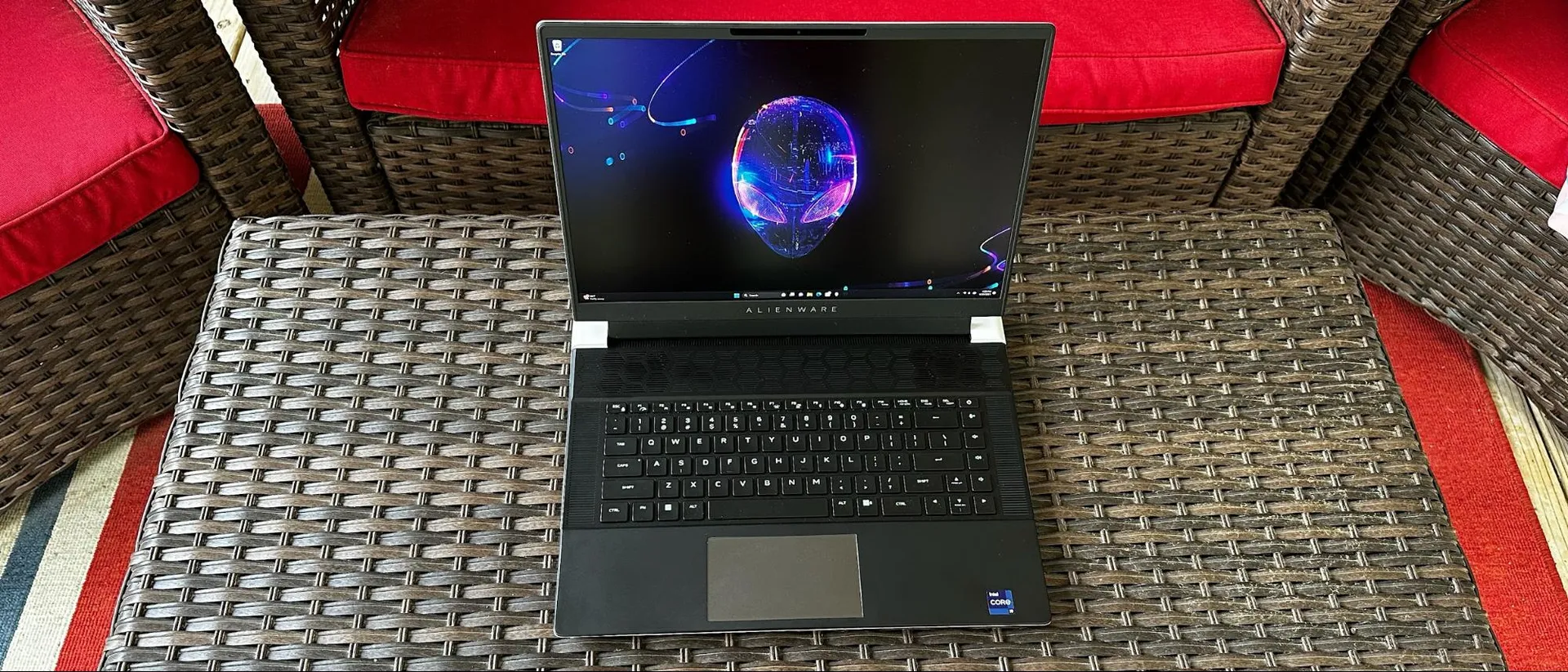 Đánh giá Alienware x16 (2023) - Vượt xa giới hạn của một laptop gaming mỏng nhẹ 41 Alienware x16 2023 11