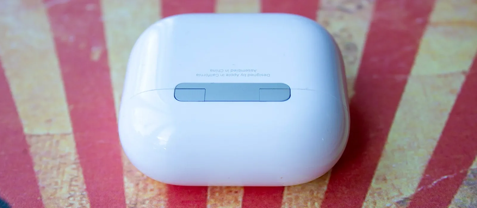 Đánh giá Apple AirPods 4 - Đỉnh cao âm thanh trong chiếc tai nghe nhỏ bé của Apple 23 Apple AirPods 4 13 e1746531302411