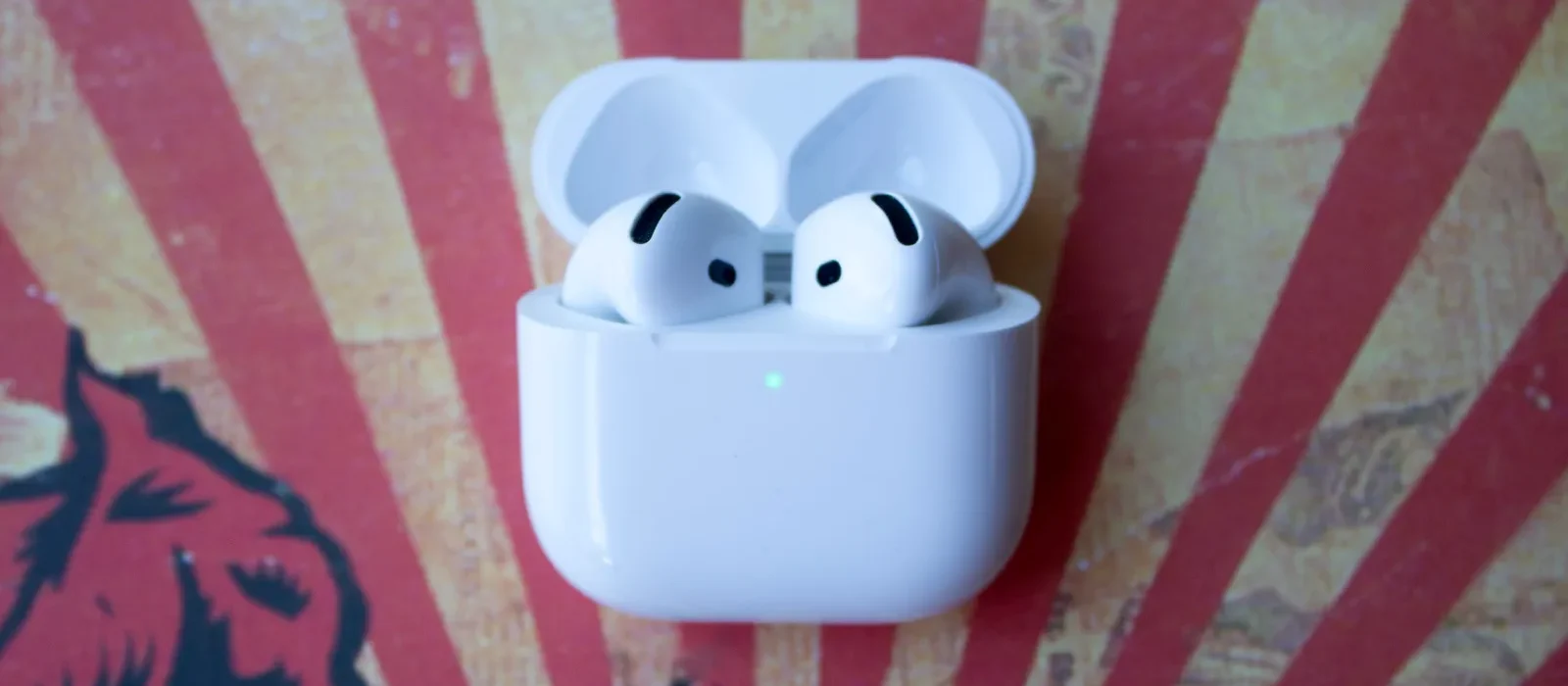 Đánh giá Apple AirPods 4 - Đỉnh cao âm thanh trong chiếc tai nghe nhỏ bé của Apple 19 Apple AirPods 4 17 e1746531103515