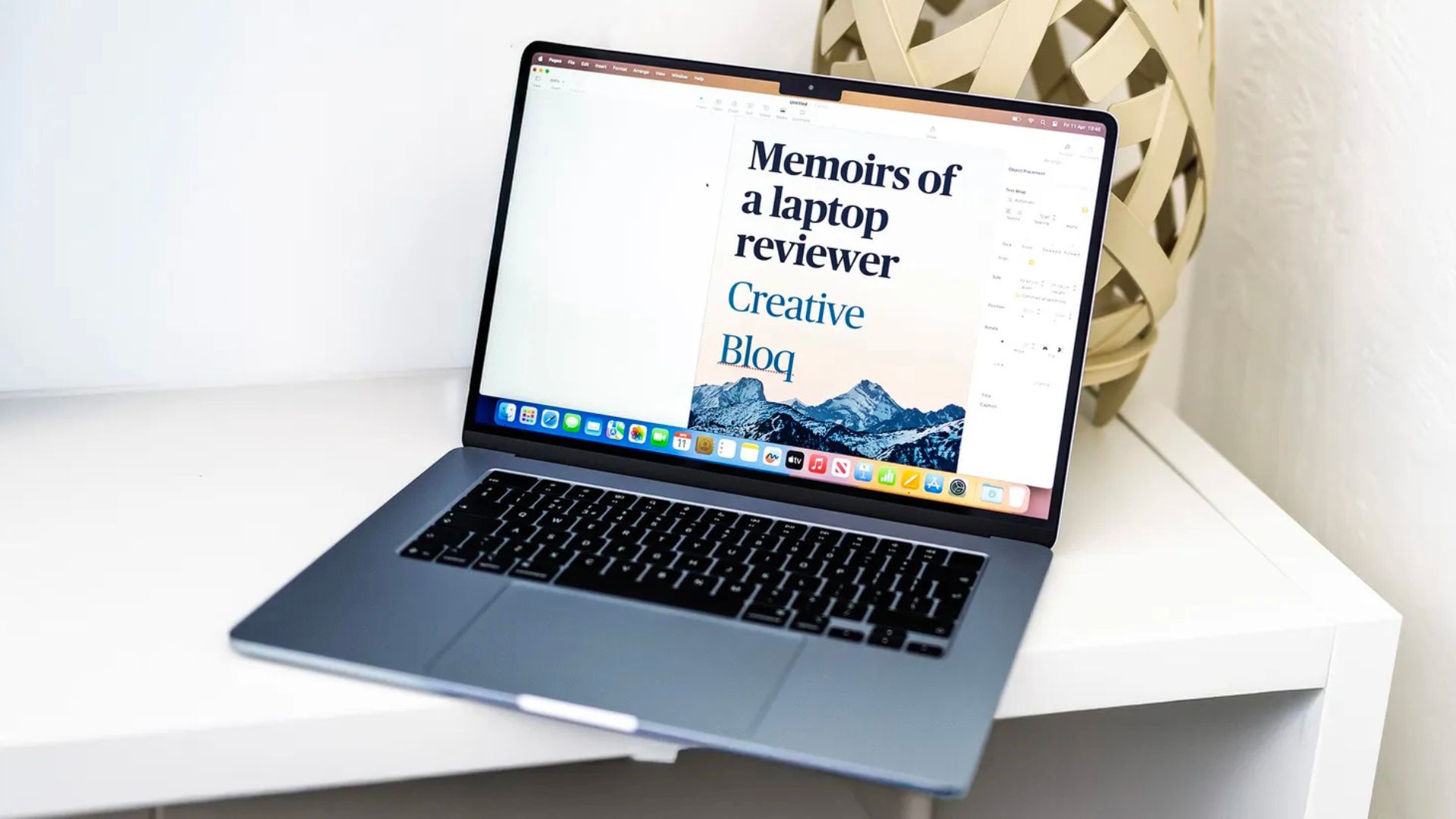 Đánh giá Apple MacBook Air 15 M4 - Liệu đây có phải chiếc MacBook tuyệt vời nhất từ trước đến nay? 1 Apple MacBook Air 15 M4 1