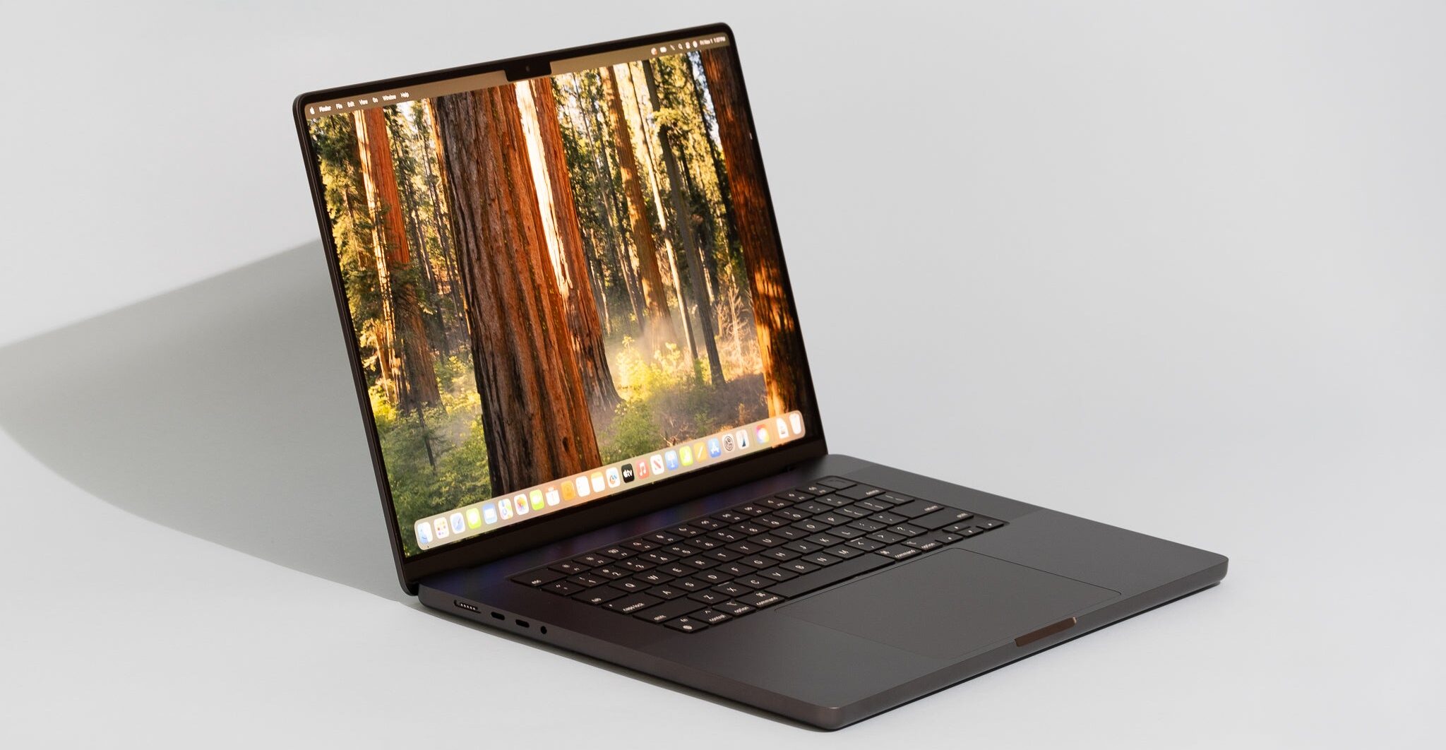 Apple MacBook Pro 16 inch M4 Pro 2024 e1747805654514