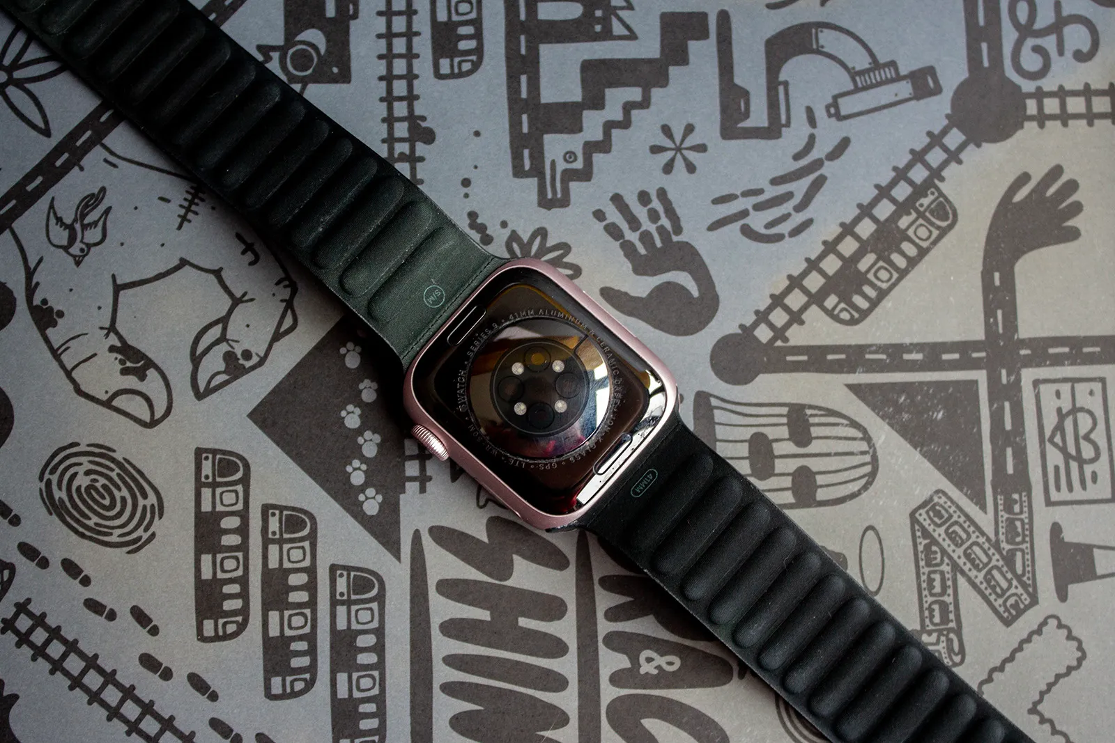 Đánh giá Apple Watch Series 9 - Đồng hồ thông minh đưa sức khỏe lên tầm cao mới 16 Apple Watch Series 9 5