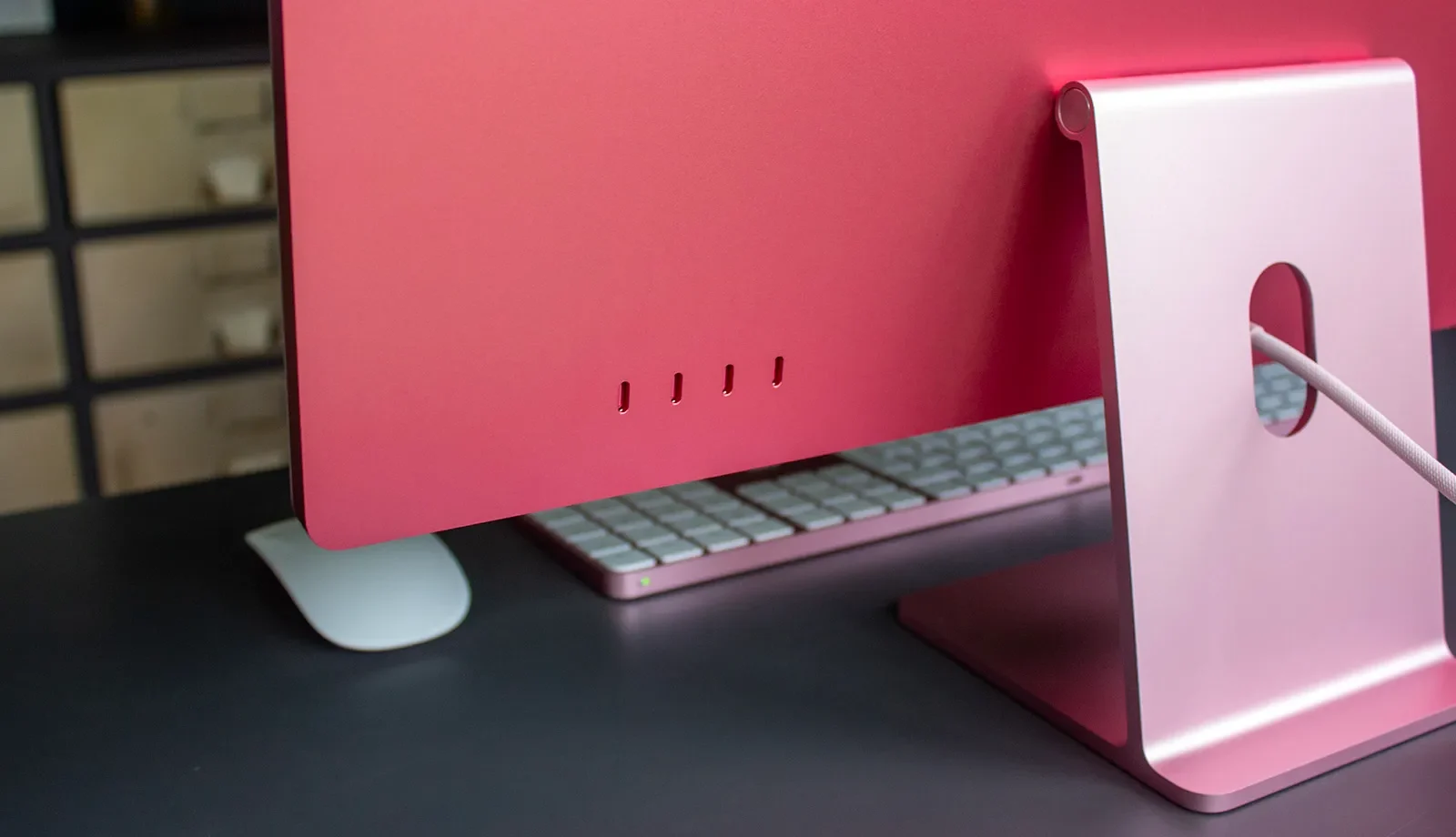 Đánh giá Apple iMac (M4, 2024) - Nâng tầm không gian phong cách hiện đại, thiết kế mỏng nhẹ 31 Apple iMac M4 2024 5 e1746518470330