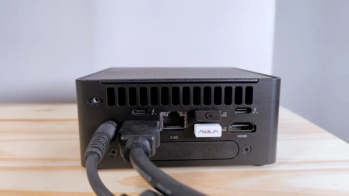 Asus NUC 14 Pro mini PC 4
