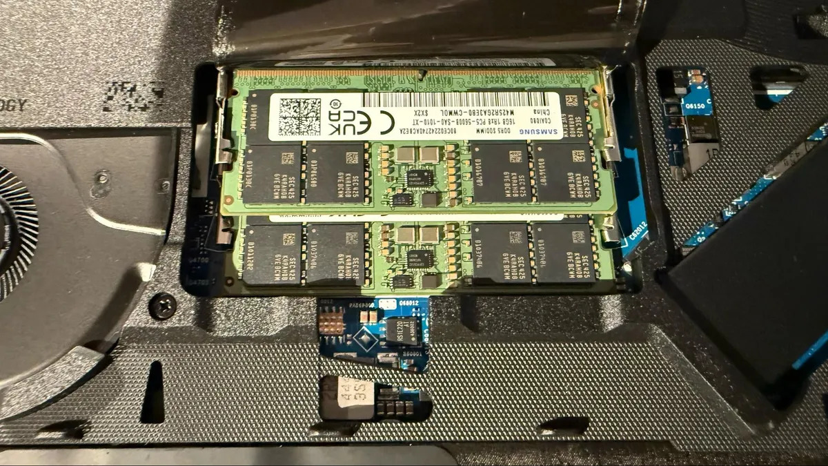 Asus ROG Strix Scar 16 20