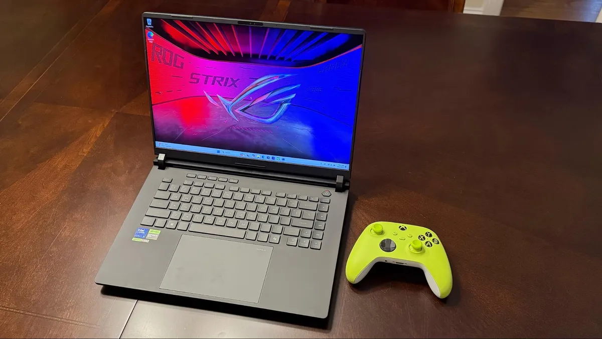 Asus ROG Strix Scar 16 2025 17