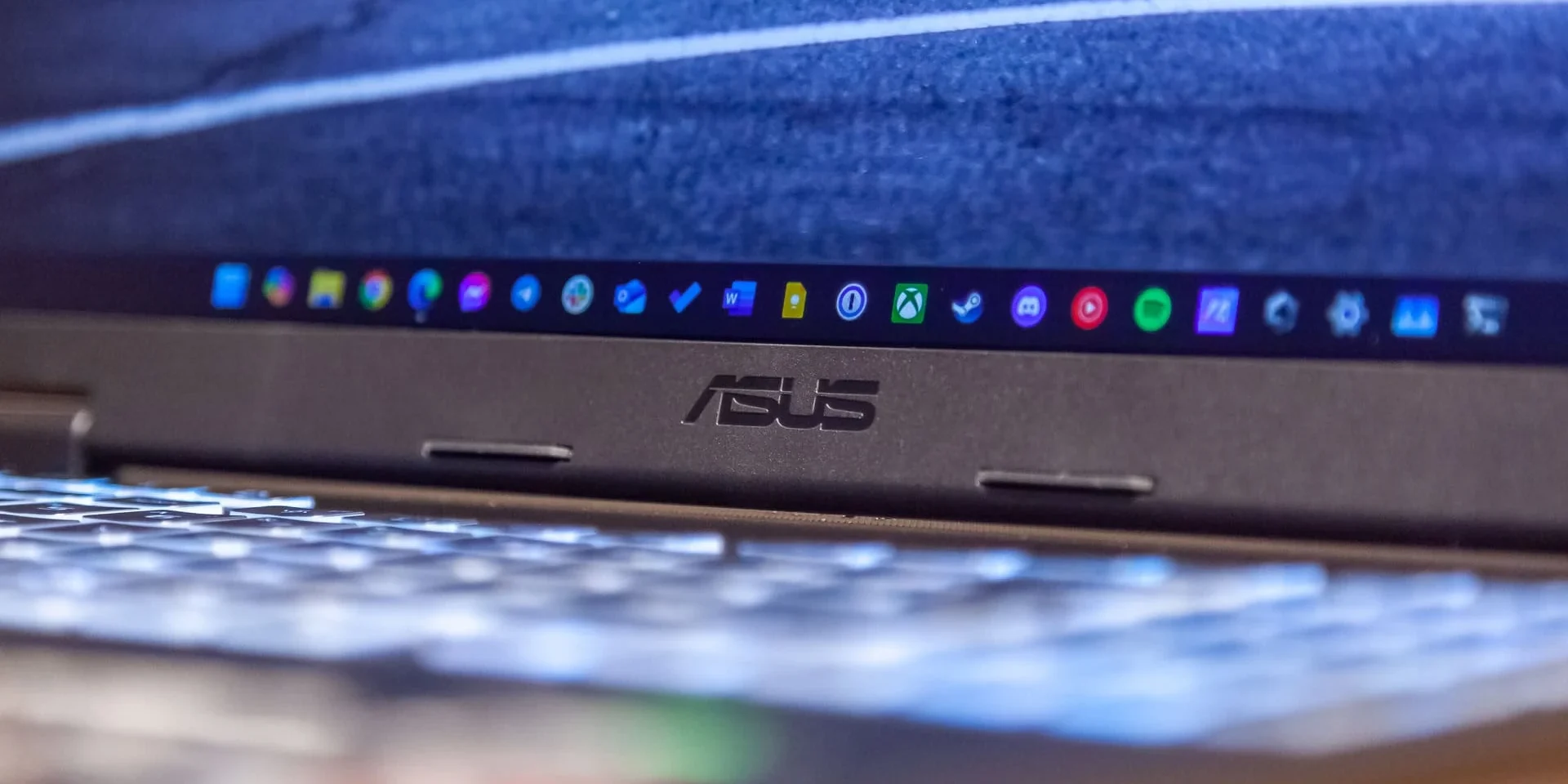 Đánh giá Asus TUF Gaming A16 - Lựa chọn lý tưởng cho trải nghiệm gaming không giới hạn 78 Asus TUF Gaming A16 28 e1748070988966