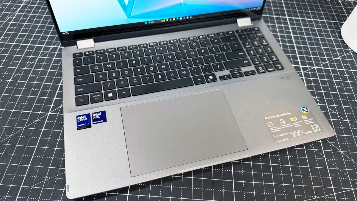 Đánh giá Asus Vivobook 16 Flip TP3607 - Đa năng cho công việc, sống động cho giải trí 34 Asus Vivobook 16 Flip TP3607 5
