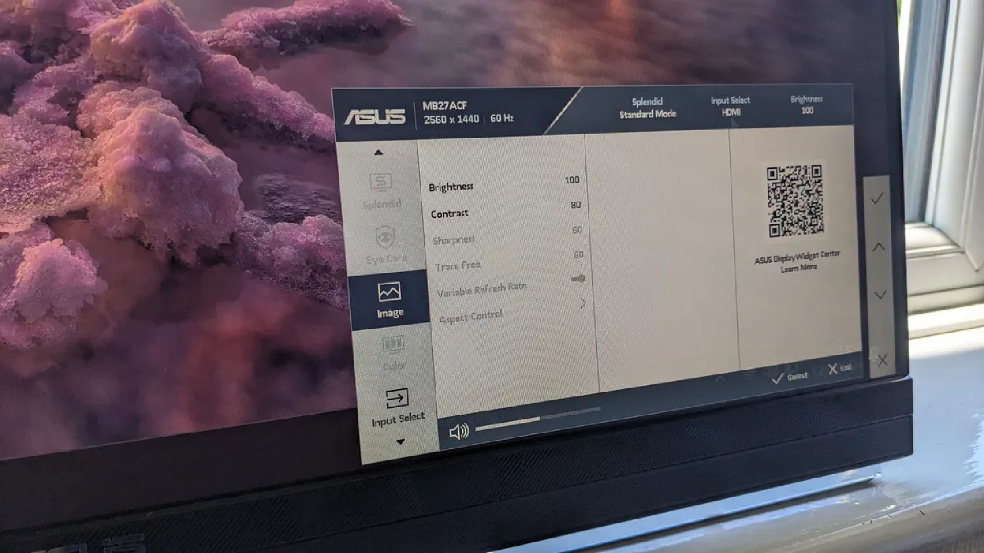 Asus ZenScreen MB27ACF 9 01