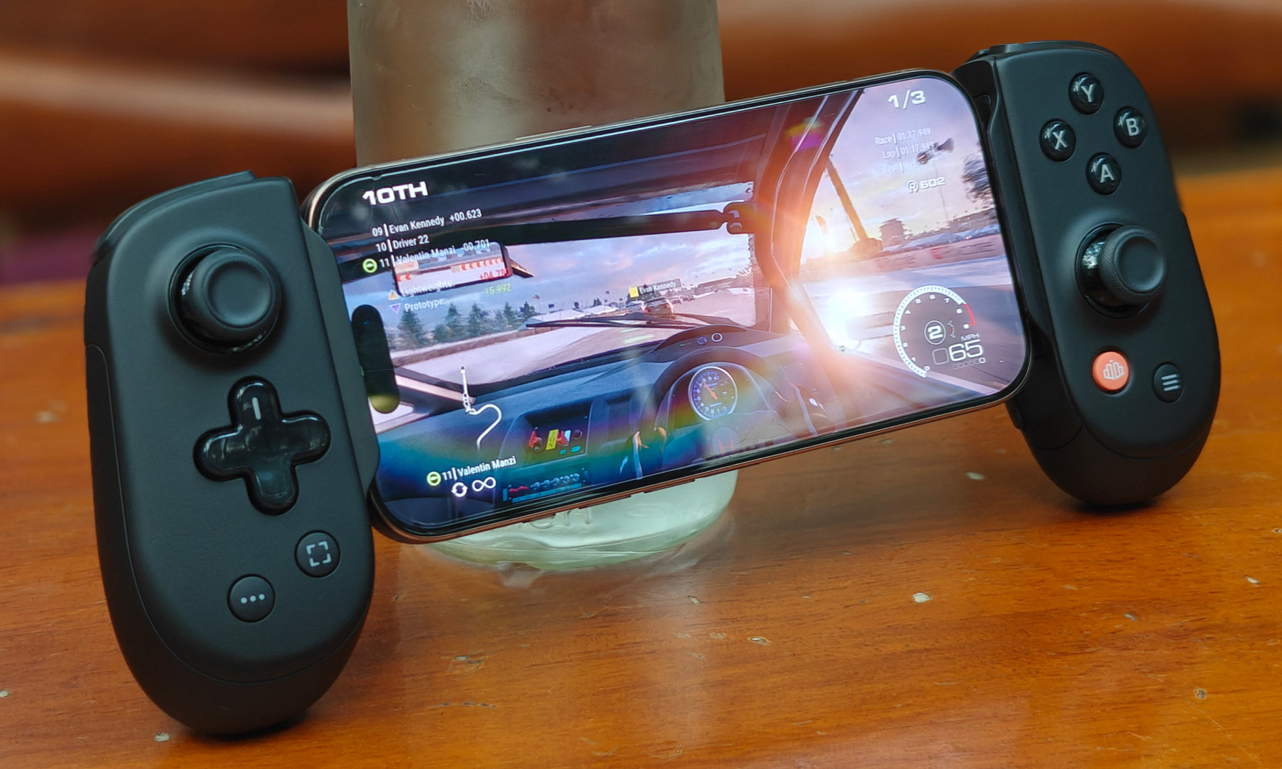 Đánh giá tay cầm Backbone Pro - Thiết kế công thái học đỉnh cao, trải nghiệm chơi game tuyệt vời 33 Backbone Pro 12 scaled