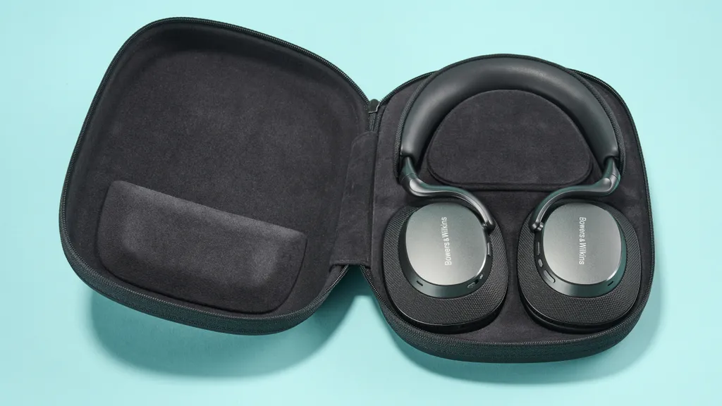 Trải nghiệm Bowers & Wilkins Px7 S3 – Không chỉ là tai nghe, mà là nghệ thuật 17 Bowers Wilkins Px7 S3 1