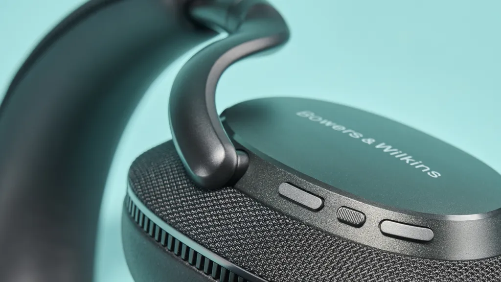 Trải nghiệm Bowers & Wilkins Px7 S3 – Không chỉ là tai nghe, mà là nghệ thuật 14 Bowers Wilkins Px7 S3 4