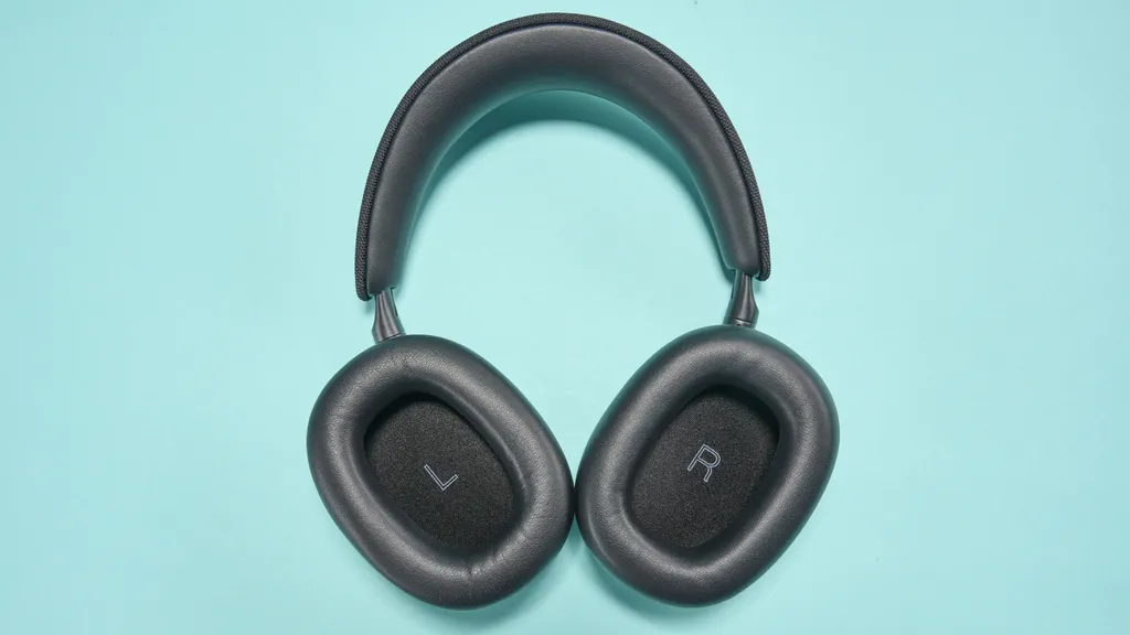 Trải nghiệm Bowers & Wilkins Px7 S3 – Không chỉ là tai nghe, mà là nghệ thuật 13 Bowers Wilkins Px7 S3 5