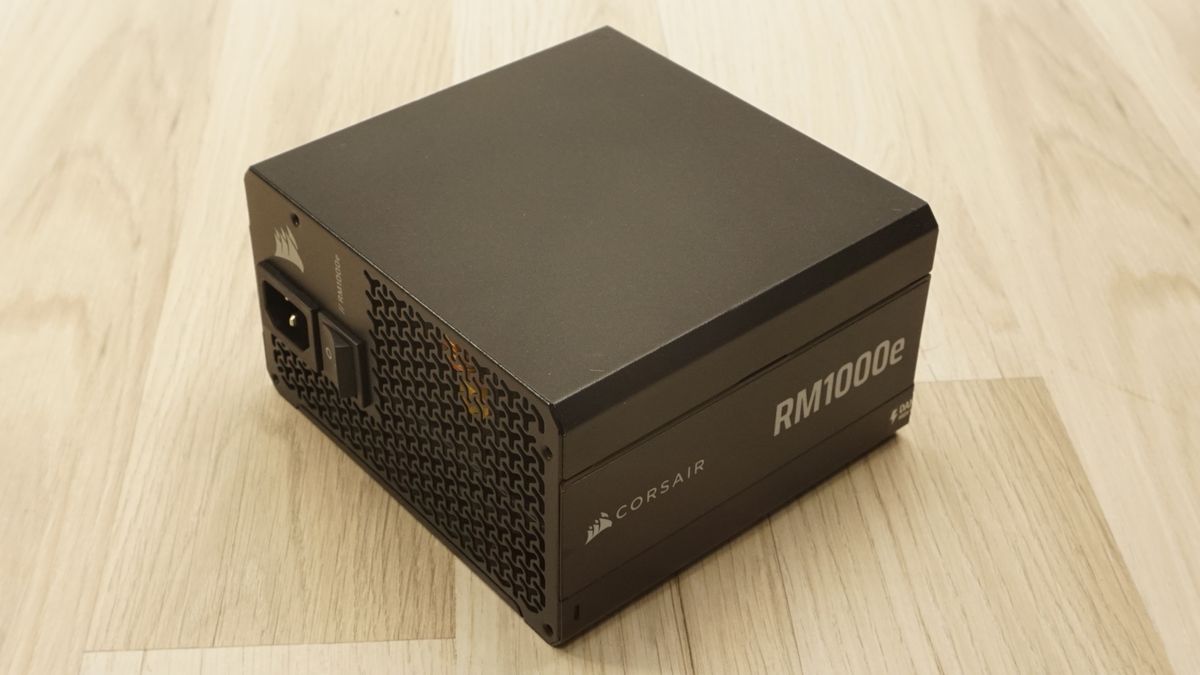 Corsair RM1000e ATX 3 11