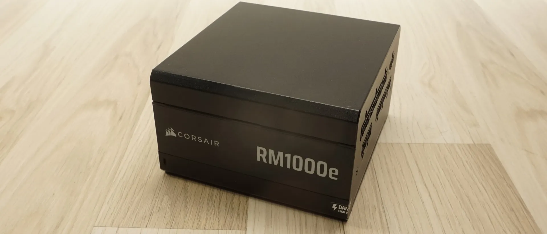 Corsair RM1000e ATX 3 13