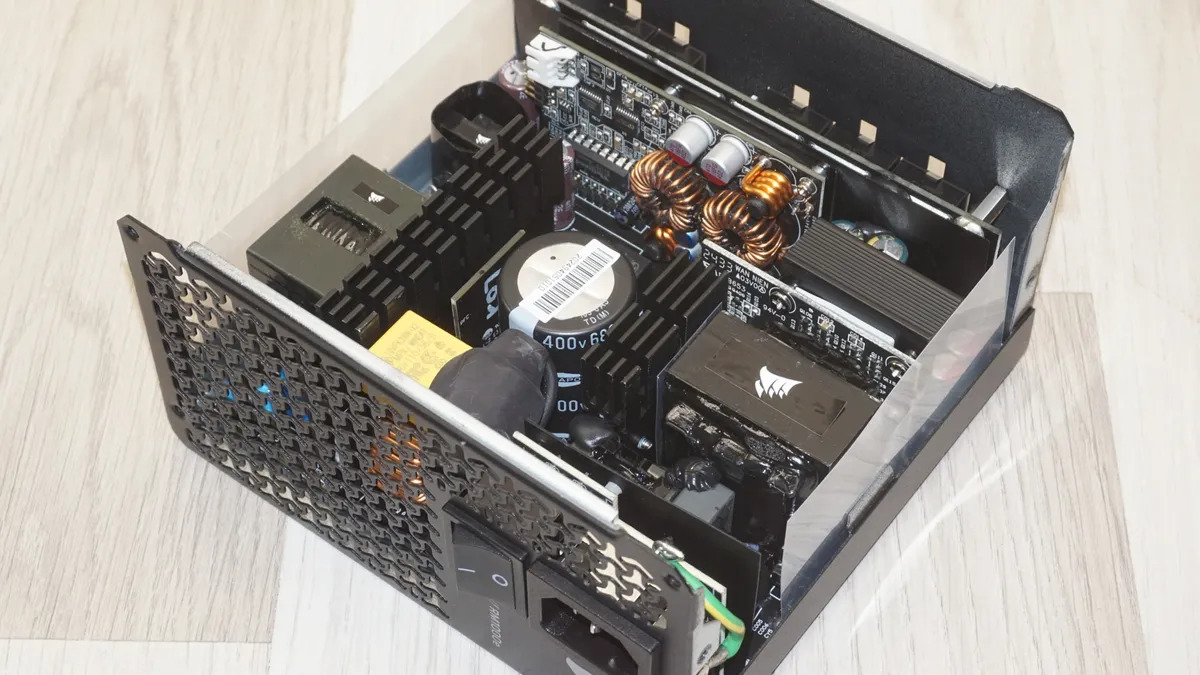 Corsair RM1000e ATX 3.1 12