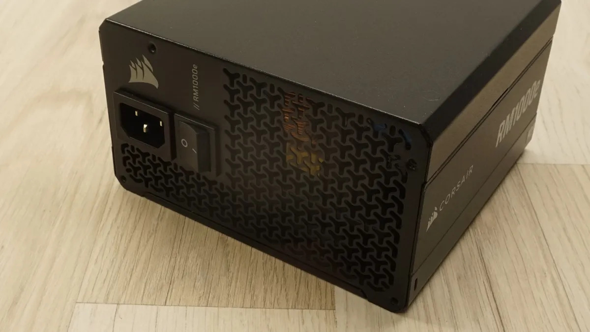 Corsair RM1000e ATX 3.1 8