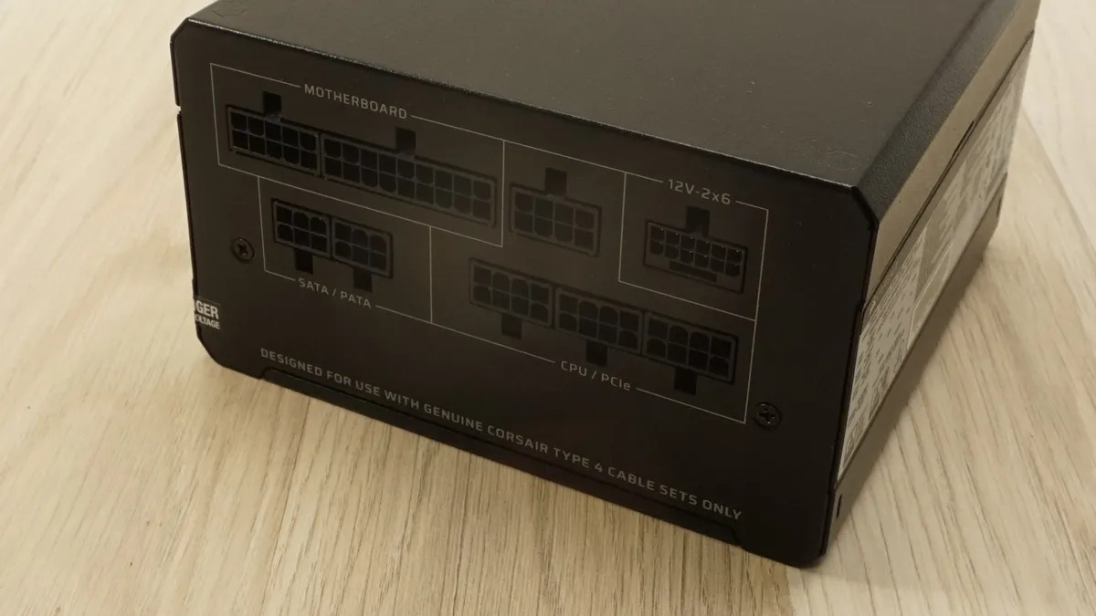 Corsair RM1000e ATX 3.1 9