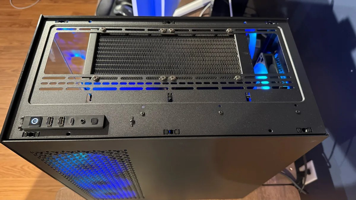 Corsair Vengeance a7500 14 1