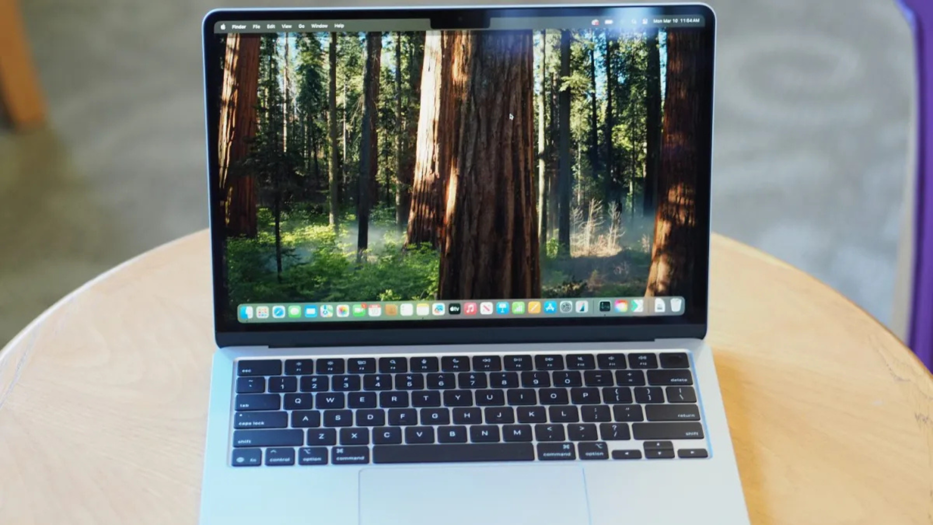 Đánh giá Apple MacBook Air 13 (M4, 2025): Laptop nhỏ gọn tốt nhất từ trước đến nay 10 Danh gia Apple MacBook Air 13 M4 2025 Laptop nho gon tot nhat tu truoc den nay 2