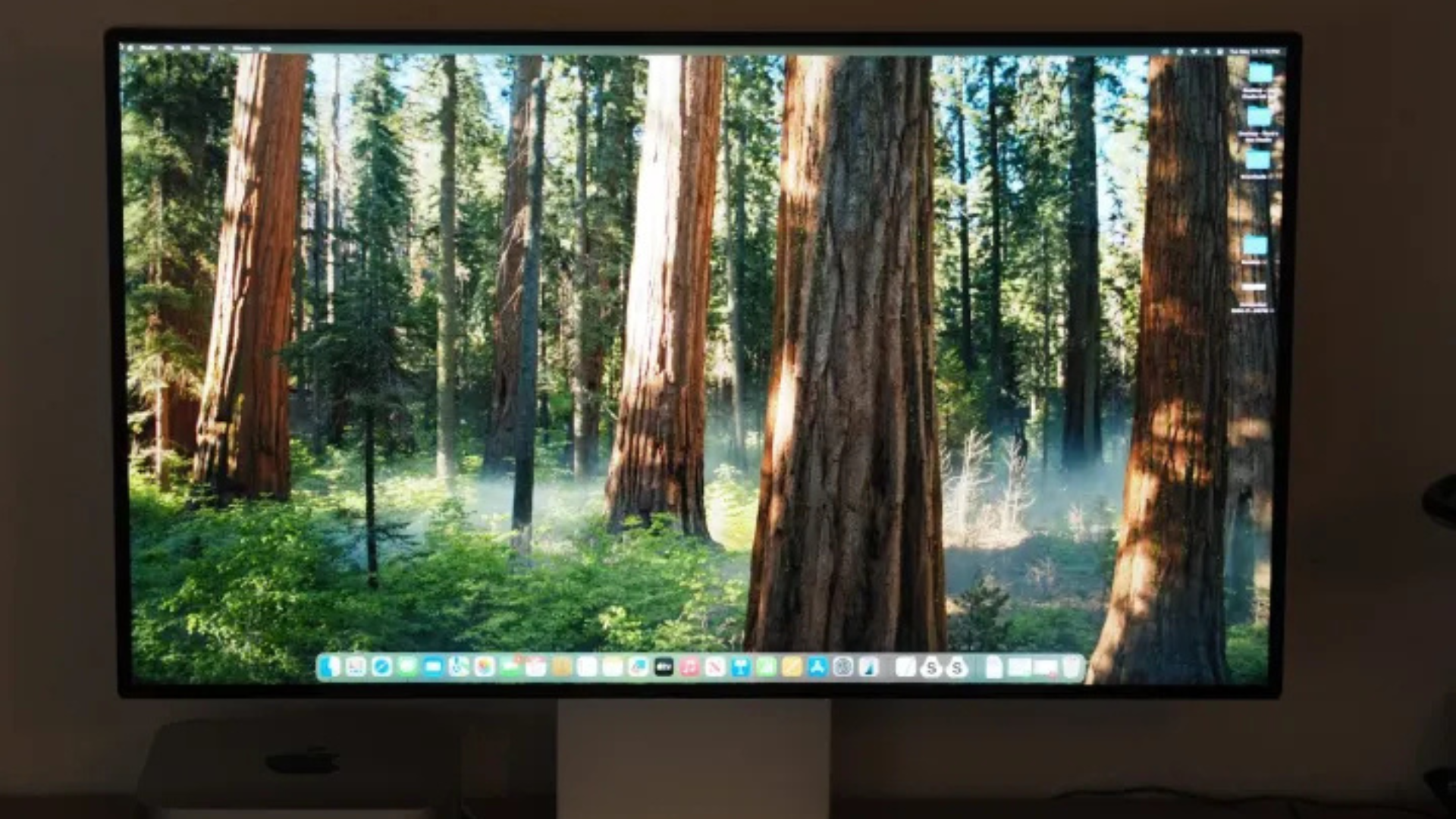 Đánh giá Apple MacBook Air 13 (M4, 2025): Laptop nhỏ gọn tốt nhất từ trước đến nay 17 Danh gia Apple Pro Display XDR 2025 Man hinh Mac tot nhat nhung gia khung 7