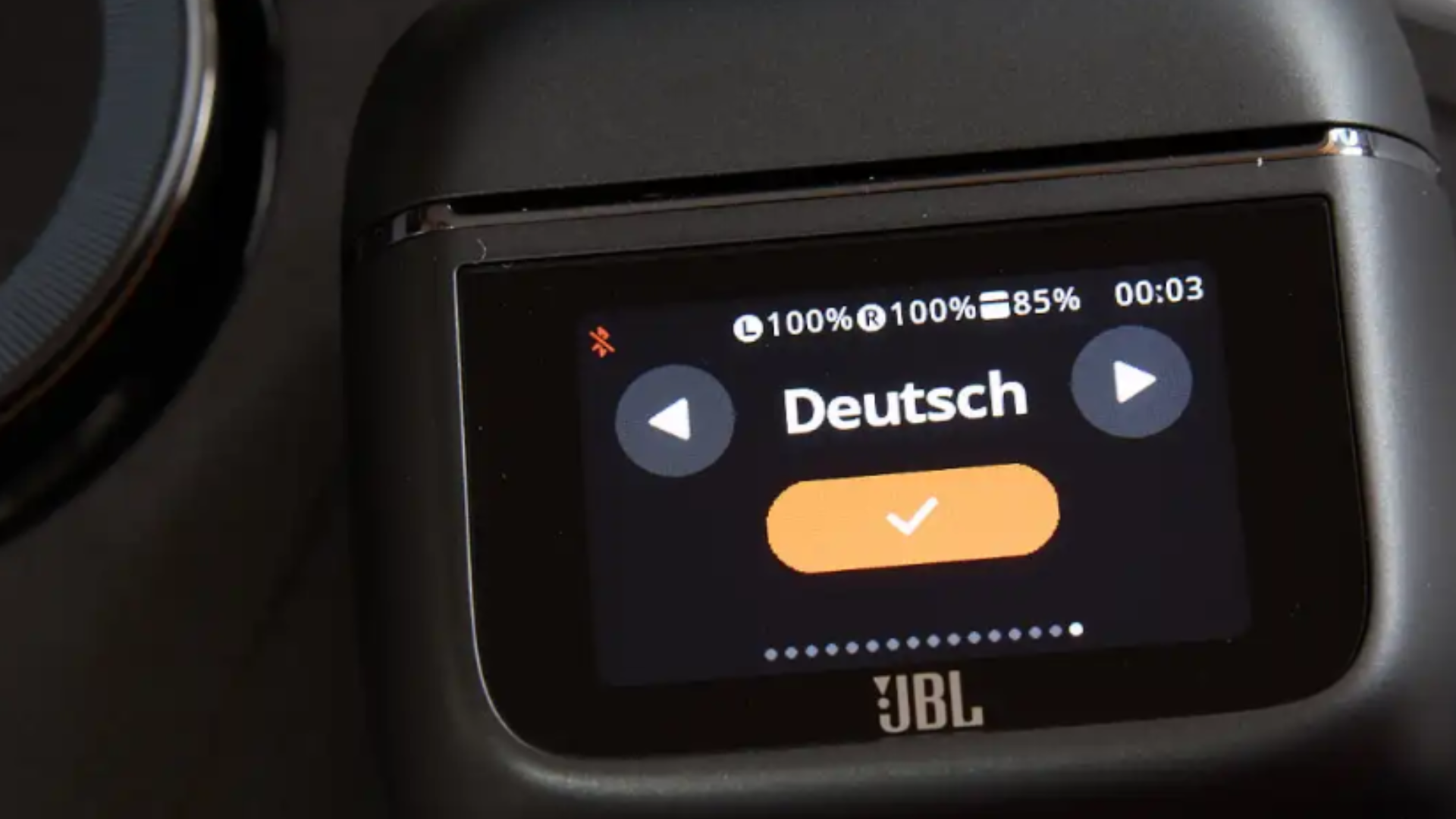 Danh gia JBL Tour Pro 3 Tai nghe khong day am thanh dinh cao hop sac thong minh 2