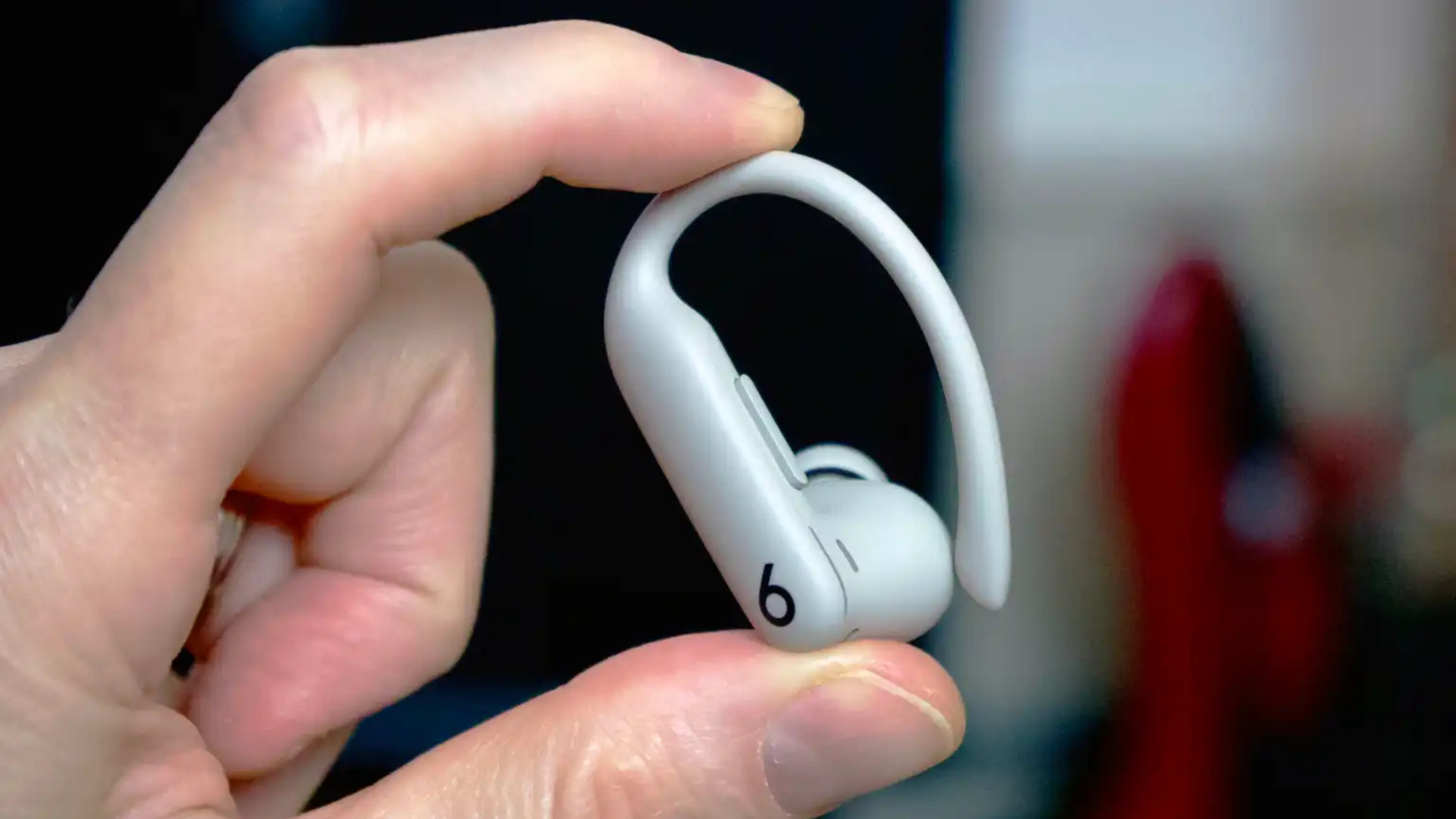 Đánh giá Powerbeats Pro 2: Tai nghe gym đỉnh với đo nhịp tim, đáng mua không? 1 Danh gia Powerbeats Pro 2 Tai nghe gym dinh voi do nhip tim dang mua khong 2