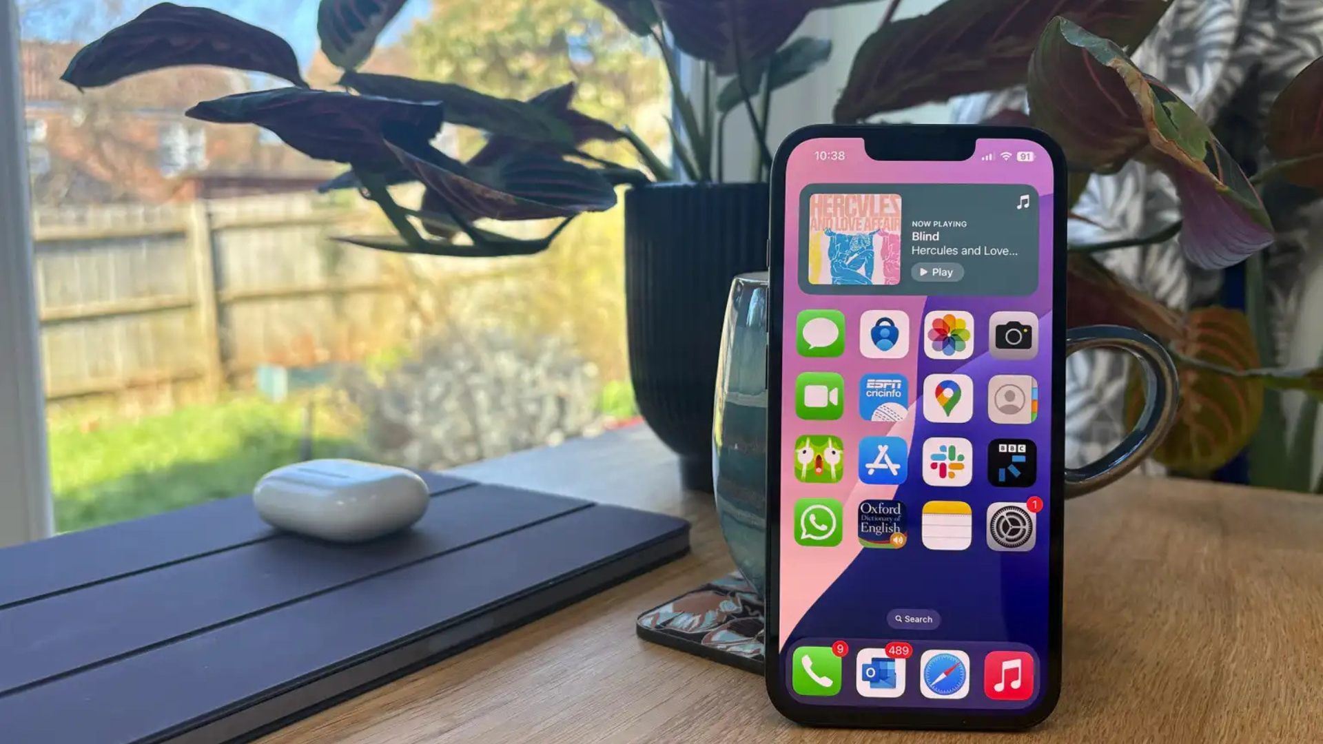 Đánh giá iPhone 16e: Hiệu năng đỉnh cao nhưng thiếu sót bất ngờ 1 Danh gia iPhone 16e Hieu nang dinh cao nhung thieu sot bat ngo 1