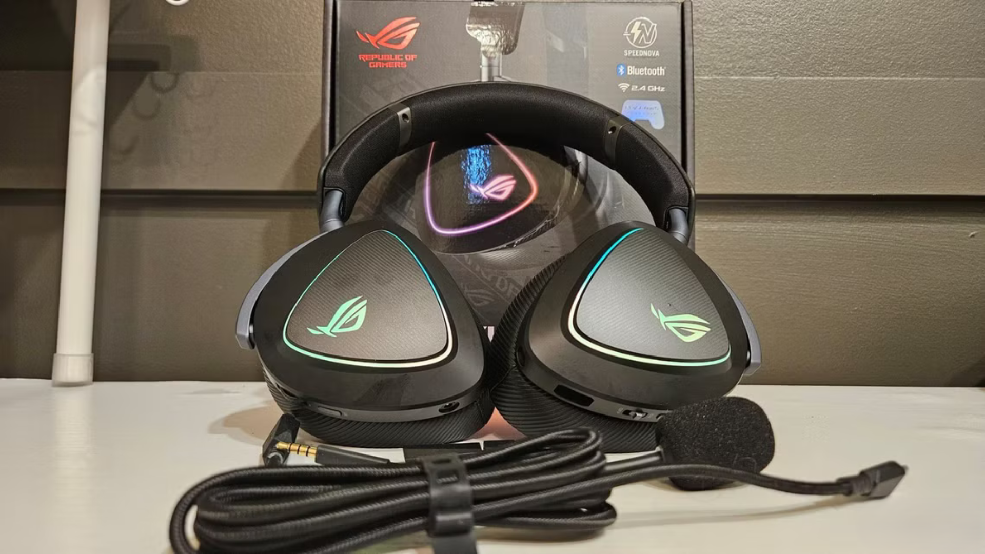 Đánh giá tai nghe ASUS ROG Delta II: Chất âm đỉnh cao, kết nối đa dạng trong tầm giá trung 1 Danh gia tai nghe ASUS ROG Delta II Chat am dinh cao ket noi da dang trong tam gia trung 1