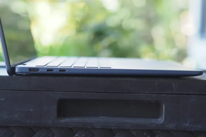 Đánh giá Dell Plus 16 2in1 - Trải nghiệm không gian làm việc và giải trí tuyệt hảo với Mini-LED sắc nét 25 Dell Plus 16 2in1 2