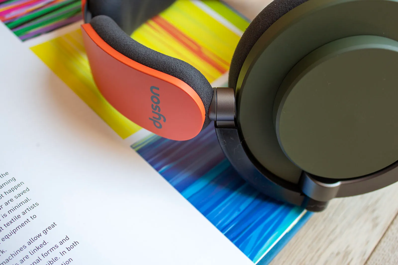 Đánh giá tai nghe Dyson OnTrac - Tận hưởng âm thanh chất lượng cao 25 Dyson OnTrac 8