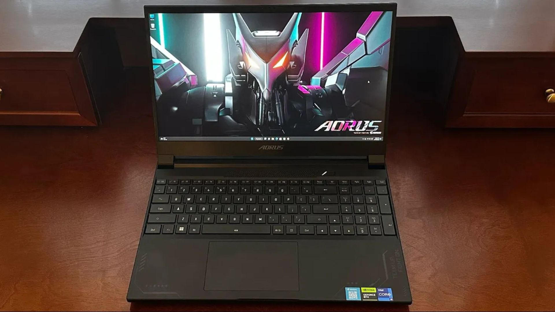 Đánh giá Gigabyte Aorus 15X - Lựa chọn hàng đầu cho game thủ chuyên nghiệp 1 Gigabyte Aorus 15X 13