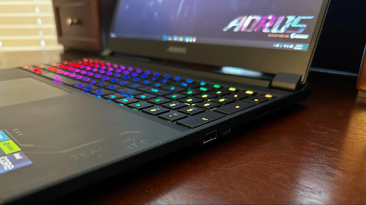 Gigabyte Aorus 15X 8