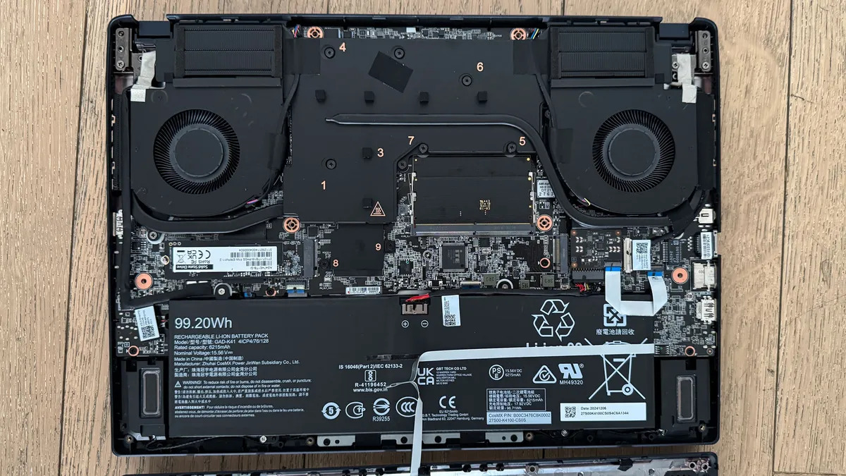 Gigabyte Aorus Master 16 19