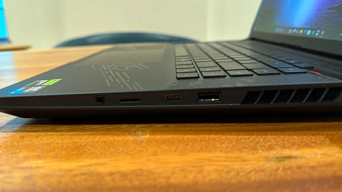 Gigabyte Aorus Master 16 7