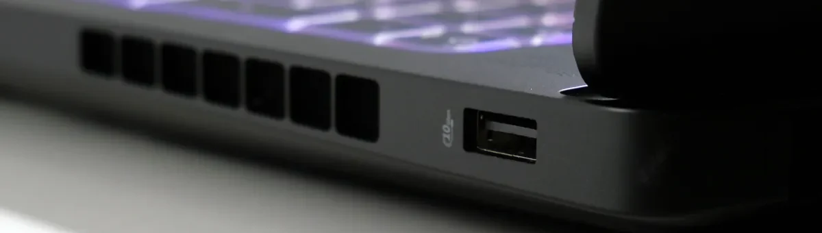 Đánh giá HP Omen Max 16 - Laptop gaming mỏng nhẹ, mạnh mẽ và siêu mượt! 36 HP Omen Max 16 RTX 5090 6 e1746440307110