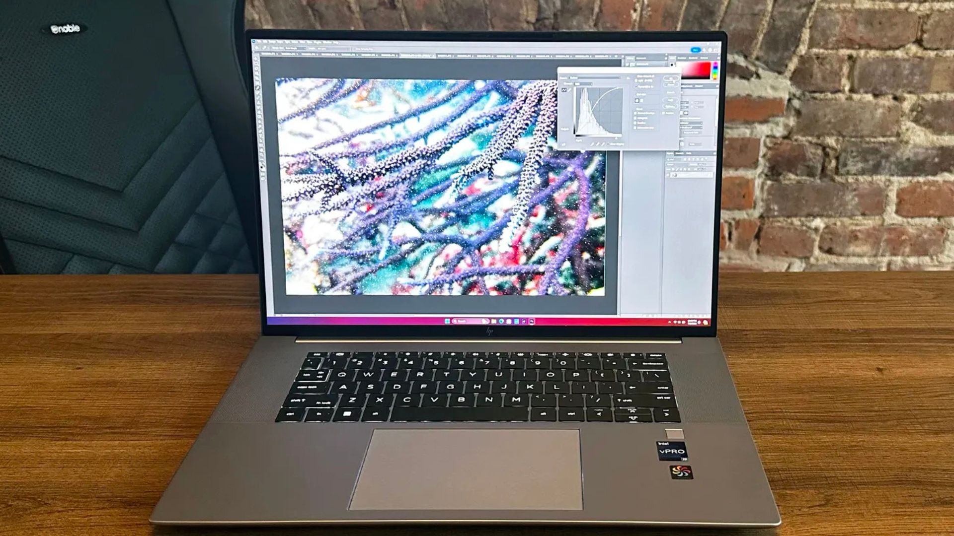 Đánh giá HP ZBook Studio 16 G10 - Trải nghiệm hình ảnh sống động, hoàn hảo cho đồ họa 1 HP ZBook Studio 16 G10 1