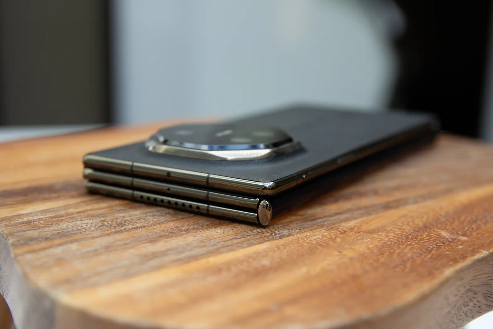 Đánh giá Huawei Mate XT - Trải nghiệm không gian và thời gian mới, mọi tác vụ đều trở nên mượt mà 5 Huawei Mate XT 11