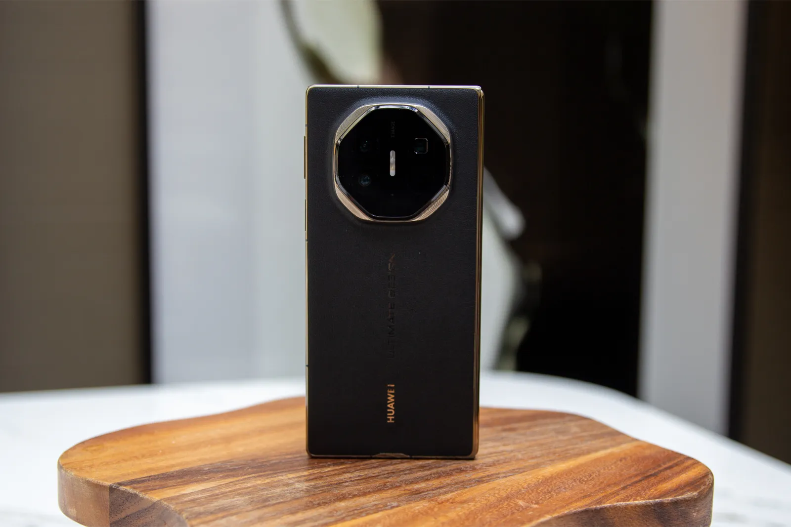 Đánh giá Huawei Mate XT - Trải nghiệm không gian và thời gian mới, mọi tác vụ đều trở nên mượt mà 2 Huawei Mate XT 14