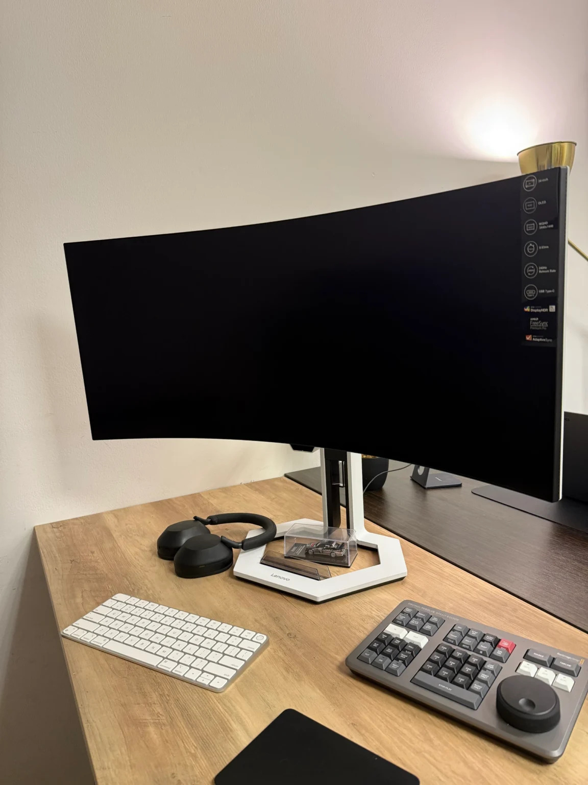 Lenovo Legion Pro 34WD 10 OLED 3