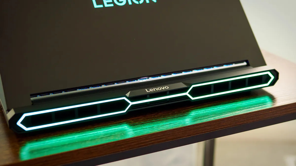 Lenovo Legion Pro 7i Gen 10 3