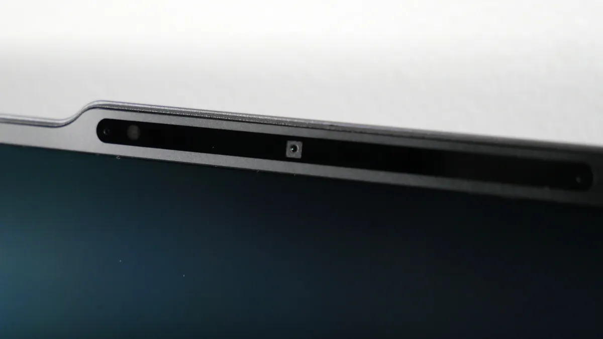 Đánh giá Lenovo ThinkPad X9-15 Gen 1 Aura Edition: Tối ưu mọi tác vụ, đồng hành cùng thành công của bạn 44 Lenovo ThinkPad X9 15 Gen 1 Aura Edition 1