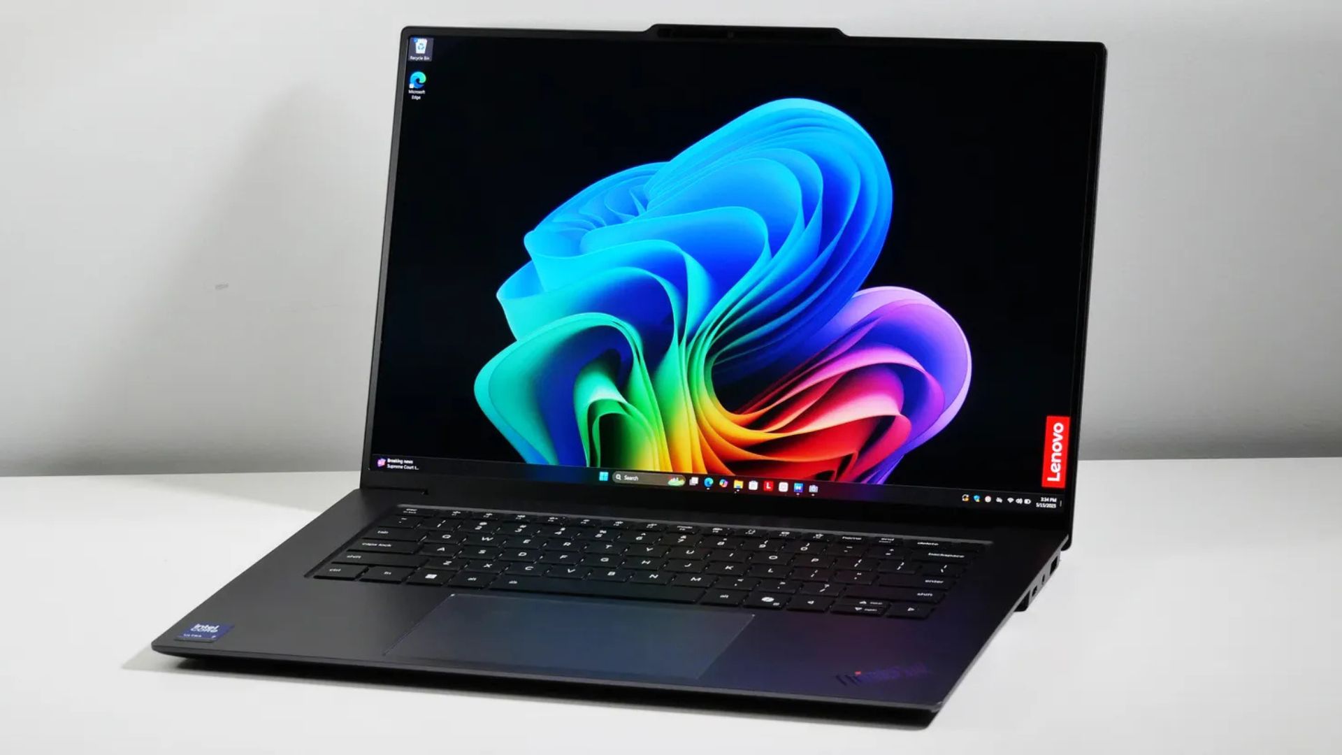 Đánh giá Lenovo ThinkPad X9-15 Gen 1 Aura Edition: Tối ưu mọi tác vụ, đồng hành cùng thành công của bạn 1 Lenovo ThinkPad X9 15 Gen 1 Aura Edition 9