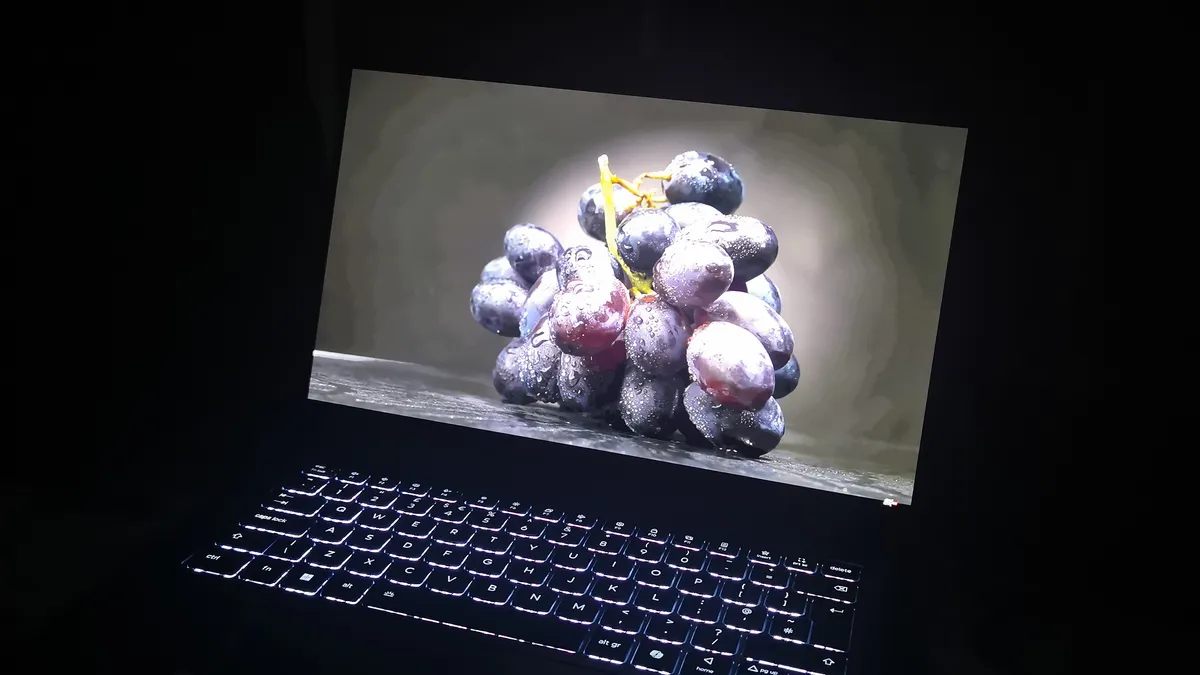 Lenovo Yoga Slim 7x 2